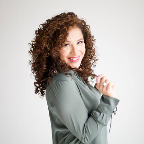 How to Plop Curly Hair